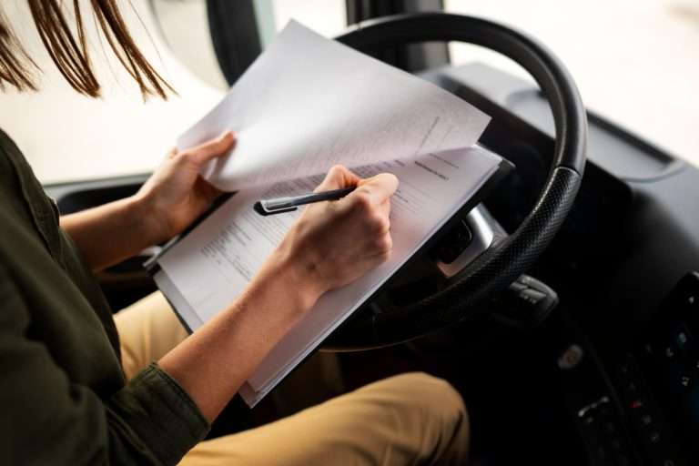 Qué documentación necesitas para transportar mercancías internacionales